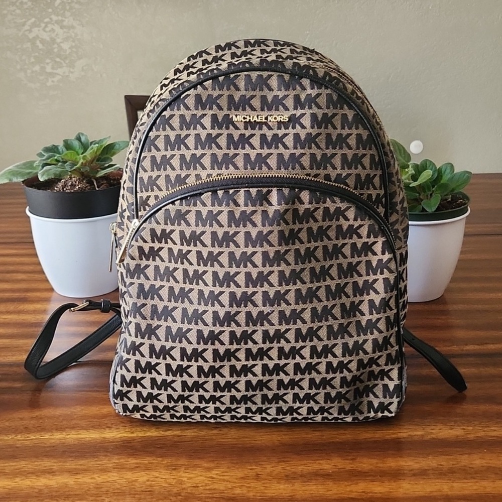 New Michael Kors Jacquard Backpack - Picture 1 of 9